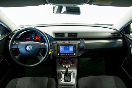 Продажа Volkswagen Passat B6 2.0 AMT (140 л.с.) 2007 Серебристый в Автодом