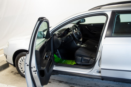 Продажа Volkswagen Passat B6 2.0 AMT (140 л.с.) 2007 Серебристый в Автодом
