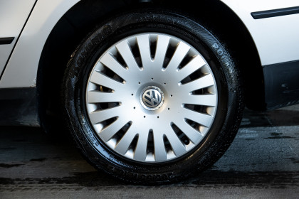 Продажа Volkswagen Passat B6 2.0 AMT (140 л.с.) 2007 Серебристый в Автодом