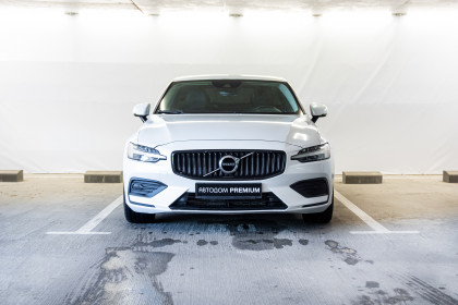 Продажа Volvo S60 III 2.0 AT (250 л.с.) 2020 Белый в Автодом