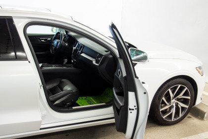 Продажа Volvo S60 III 2.0 AT (250 л.с.) 2020 Белый в Автодом