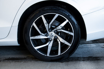 Продажа Volvo S60 III 2.0 AT (250 л.с.) 2020 Белый в Автодом