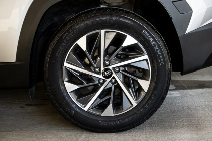 Продажа Hyundai Tucson IV 1.6 AT (230 л.с.) 2022 Серый в Автодом
