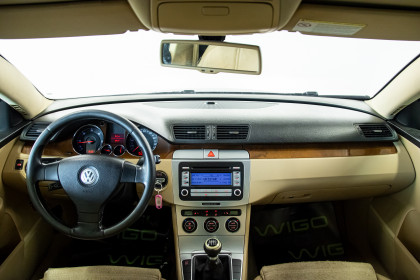 Продажа Volkswagen Passat B6 2.0 MT (122 л.с.) 2006 Коричневый в Автодом