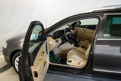 Продажа Volkswagen Passat B6 2.0 MT (122 л.с.) 2006 Коричневый в Автодом
