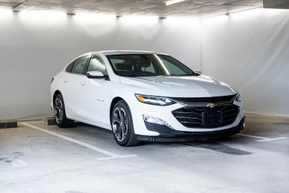 Продажа Chevrolet Malibu IX Рестайлинг 1.5 AT (169 л.с.) 2022 Белый в Автодом