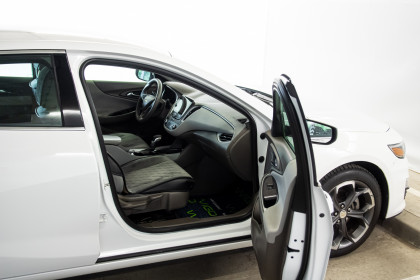 Продажа Chevrolet Malibu IX Рестайлинг 1.5 AT (169 л.с.) 2022 Белый в Автодом