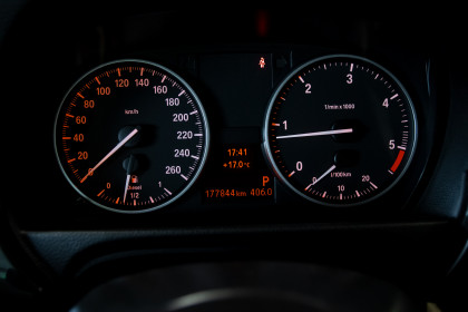Продажа BMW 3 серии V (E90/E91/E92/E93) Рестайлинг 320d 2.0 AT (184 л.с.) 2012 Красный в Автодом
