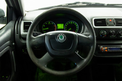 Продажа Skoda Fabia II 1.2 MT (105 л.с.) 2009 Серебристый в Автодом