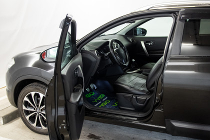 Продажа Nissan Qashqai I Рестайлинг 1.6 MT (130 л.с.) 2012 Черный в Автодом