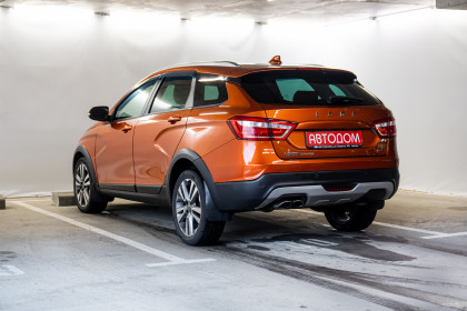 Продажа Lada (ВАЗ) Vesta I SW Cross 1.8 MT (122 л.с.) 2019 Оранжевый в Автодом