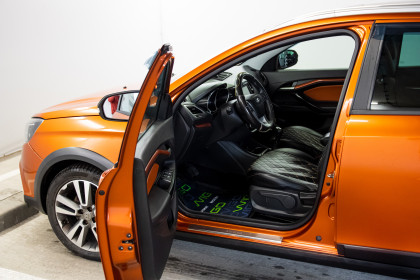Продажа Lada (ВАЗ) Vesta I SW Cross 1.8 MT (122 л.с.) 2019 Оранжевый в Автодом