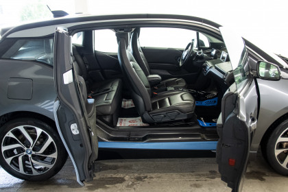 Продажа BMW i3 I (I01) Рестайлинг 94Ah 0.0 AT (170 л.с.) 2018 Серый в Автодом