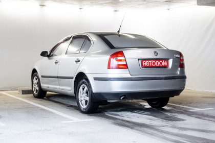 Продажа Skoda Octavia II (A5) Рестайлинг 1.6 MT (115 л.с.) 2008 Серебристый в Автодом