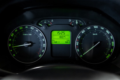 Продажа Skoda Octavia II (A5) Рестайлинг 1.6 MT (115 л.с.) 2008 Серебристый в Автодом