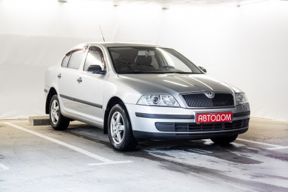 Продажа Skoda Octavia II (A5) Рестайлинг 1.6 MT (115 л.с.) 2008 Серебристый в Автодом