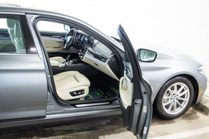Продажа BMW 5 серии VII (G30/G31) 530i 2.0 AT (252 л.с.) 2017 Серый в Автодом