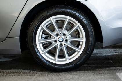 Продажа BMW 5 серии VII (G30/G31) 530i 2.0 AT (252 л.с.) 2017 Серый в Автодом