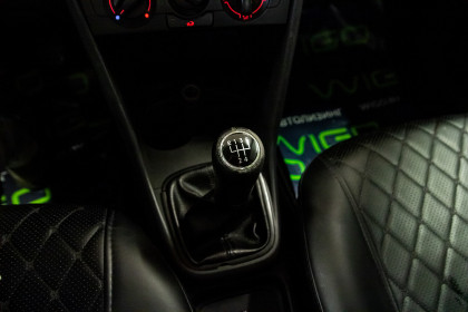 Продажа Volkswagen Polo V 1.6 MT (105 л.с.) 2012 Белый в Автодом