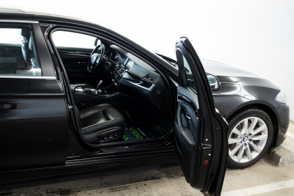 Продажа BMW 5 серии VI (F10/F11/F07) Рестайлинг 520d 2.0 AT (190 л.с.) 2015 Черный в Автодом