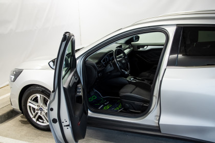 Продажа Ford Focus IV 1.5 AT (120 л.с.) 2020 Серебристый в Автодом