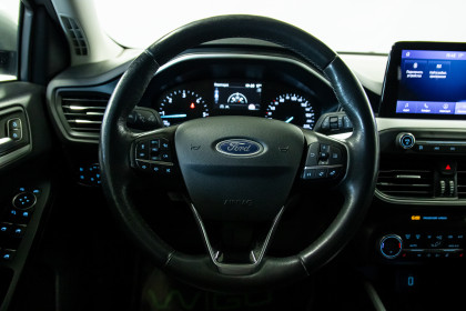 Продажа Ford Focus IV 1.5 AT (120 л.с.) 2020 Серебристый в Автодом