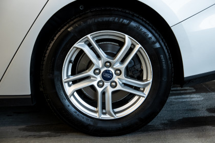 Продажа Ford Focus IV 1.5 AT (120 л.с.) 2020 Серебристый в Автодом