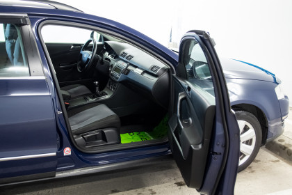 Продажа Volkswagen Passat B6 1.9 MT (105 л.с.) 2005 Синий в Автодом