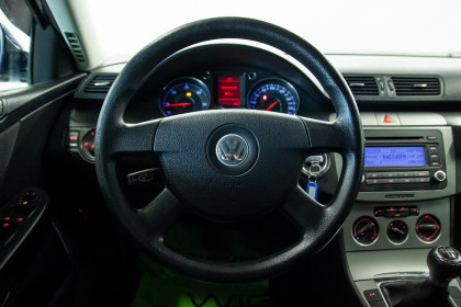 Продажа Volkswagen Passat B6 1.9 MT (105 л.с.) 2005 Синий в Автодом