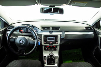 Продажа Volkswagen Passat B7 1.6 MT (105 л.с.) 2011 Серебристый в Автодом