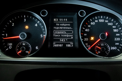 Продажа Volkswagen Passat B7 1.6 MT (105 л.с.) 2011 Серебристый в Автодом
