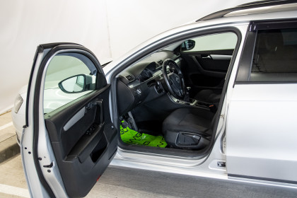 Продажа Volkswagen Passat B7 1.6 MT (105 л.с.) 2011 Серебристый в Автодом