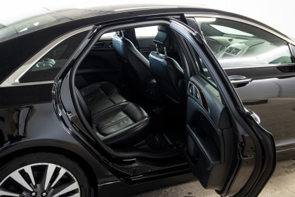 Продажа Lincoln MKZ II Рестайлинг 2.0 AT (249 л.с.) 2018 Черный в Автодом