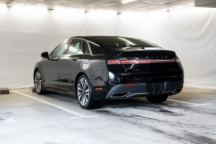 Продажа Lincoln MKZ II Рестайлинг 2.0 AT (249 л.с.) 2018 Черный в Автодом