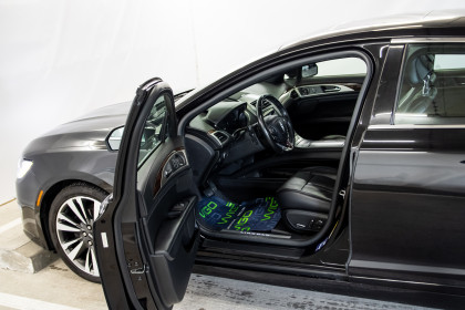 Продажа Lincoln MKZ II Рестайлинг 2.0 AT (249 л.с.) 2018 Черный в Автодом