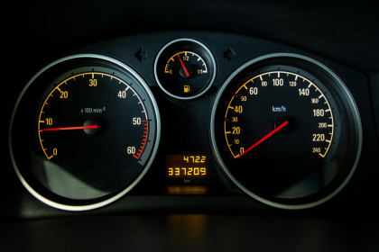 Продажа Opel Astra H Рестайлинг 1.2 MT (90 л.с.) 2007 Серебристый в Автодом