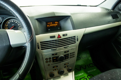 Продажа Opel Astra H Рестайлинг 1.2 MT (90 л.с.) 2007 Серебристый в Автодом