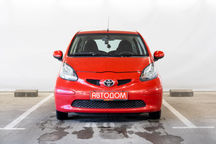 Продажа Toyota Aygo I Рестайлинг 1.0 MT (67 л.с.) 2010 Красный в Автодом