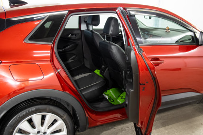 Продажа Opel Grandland I 1.5 MT (130 л.с.) 2019 Бордовый в Автодом