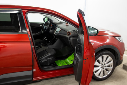 Продажа Opel Grandland I 1.5 MT (130 л.с.) 2019 Бордовый в Автодом