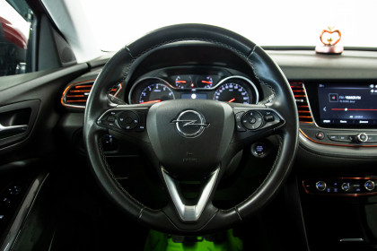 Продажа Opel Grandland I 1.5 MT (130 л.с.) 2019 Бордовый в Автодом