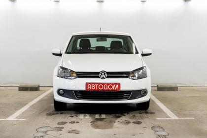 Продажа Volkswagen Polo V 1.6 AT (105 л.с.) 2013 Белый в Автодом