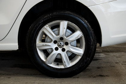 Продажа Volkswagen Polo V 1.6 AT (105 л.с.) 2013 Белый в Автодом