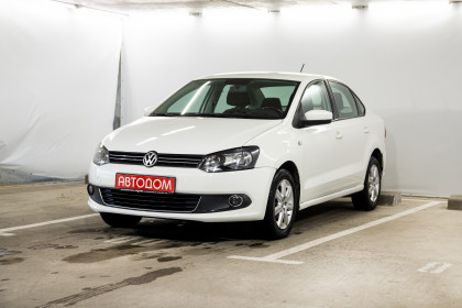 Продажа Volkswagen Polo V 1.6 AT (105 л.с.) 2013 Белый в Автодом