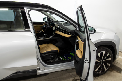 Продажа Geely Boyue L I 2.0 AMT (218 л.с.) 2023 Серый в Автодом