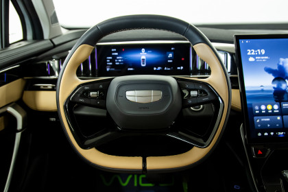 Продажа Geely Boyue L I 2.0 AMT (218 л.с.) 2023 Серый в Автодом