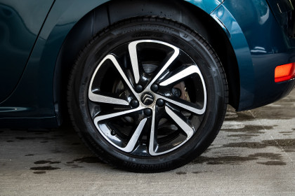 Продажа Citroen C4 SpaceTourer I 1.5 MT (131 л.с.) 2020 Зеленый в Автодом