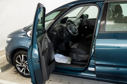 Продажа Citroen C4 SpaceTourer I 1.5 MT (131 л.с.) 2020 Зеленый в Автодом