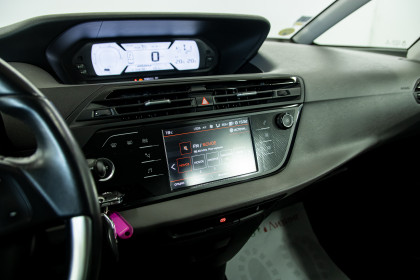 Продажа Citroen C4 SpaceTourer I 1.5 MT (131 л.с.) 2020 Зеленый в Автодом