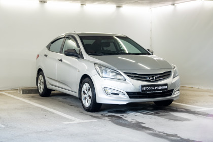Продажа Hyundai Solaris I Рестайлинг 1.4 MT (107 л.с.) 2015 Серебристый в Автодом